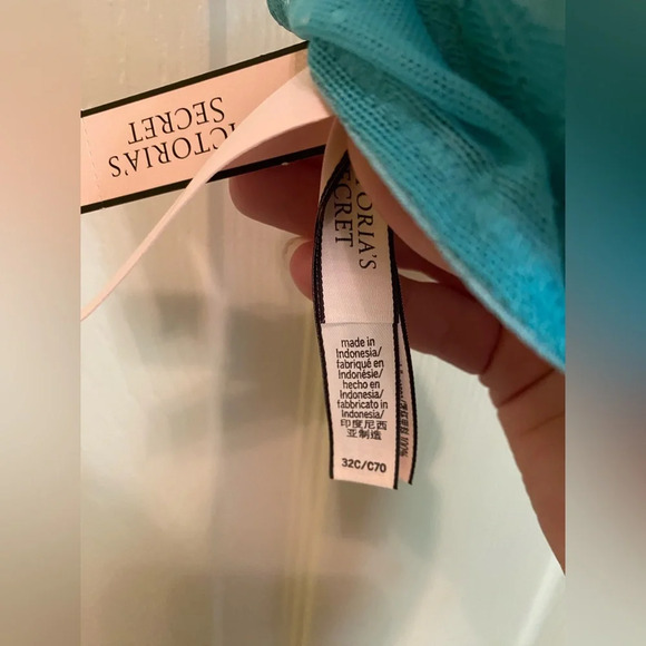 Victoria’s Secret 32C push up bra NWT - Picture 8 of 8